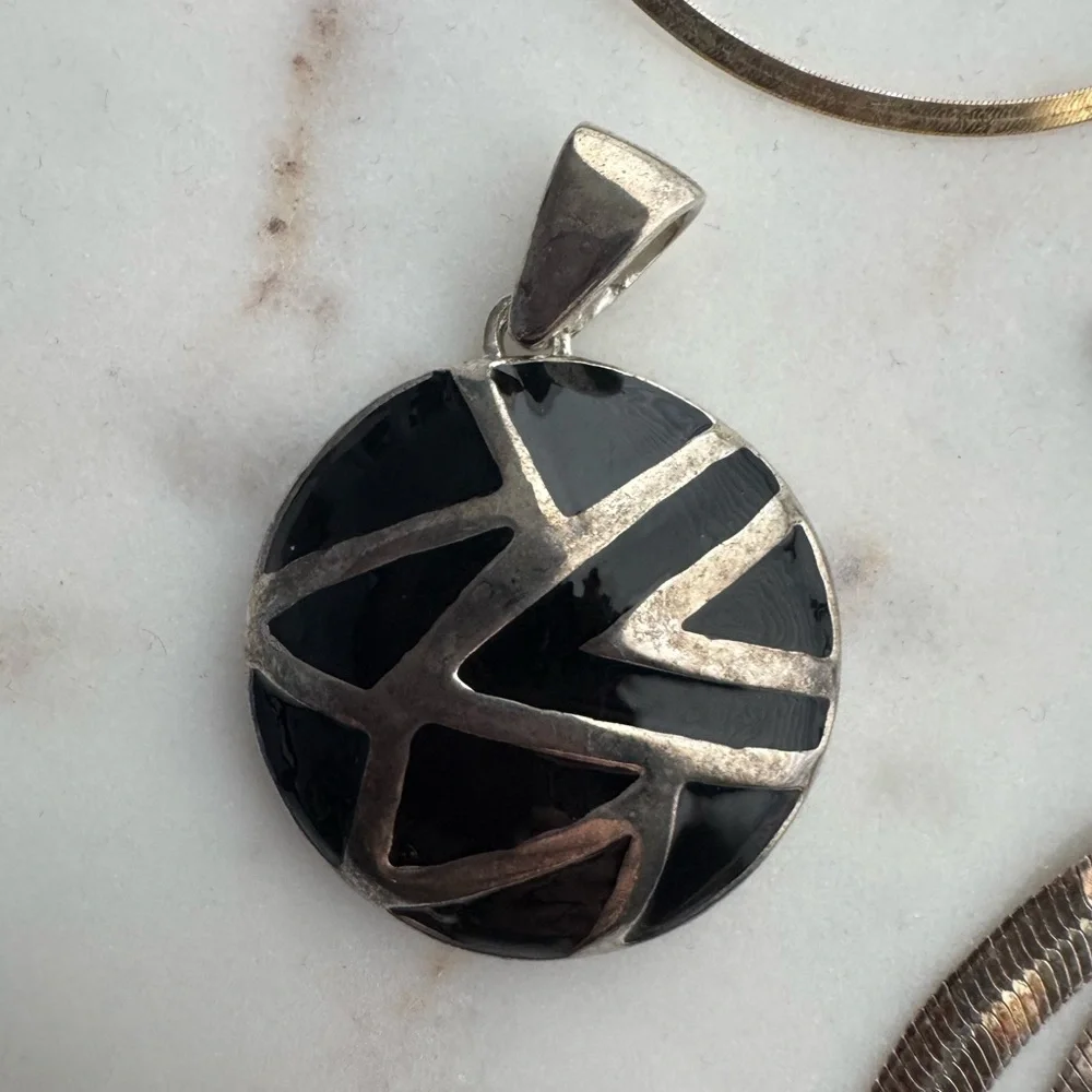 Silver jewelry, 5-needs polishing - Picture 2 of 8